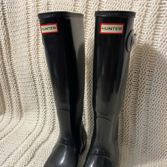 Hunter Black Women's Winter & Rain Boots - Picture 3 of 9